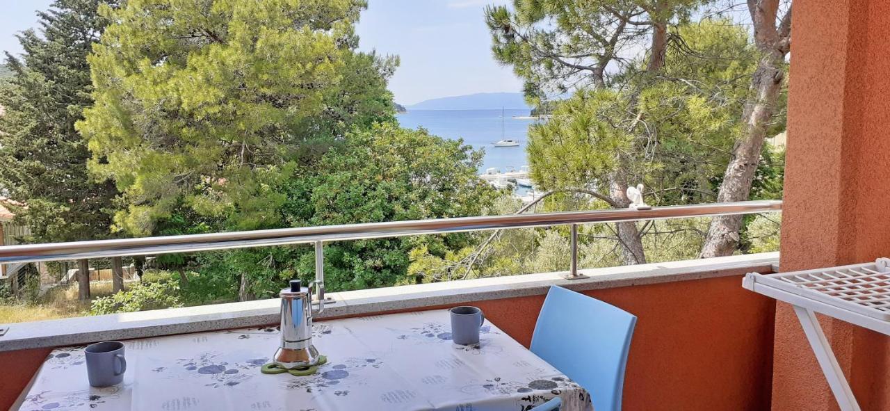 Apartmani Utmar Cres Bagian luar foto