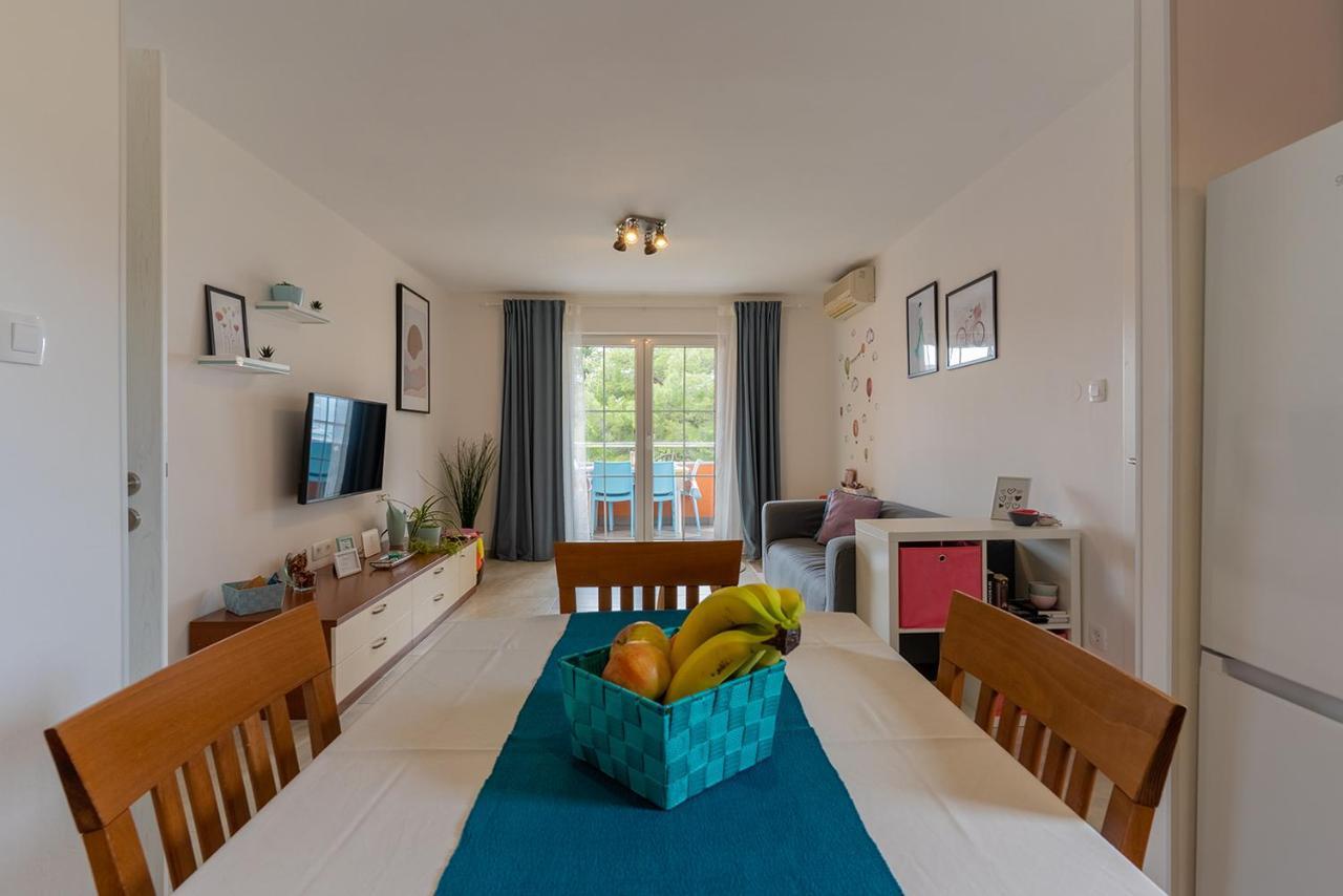 Apartmani Utmar Cres Bagian luar foto