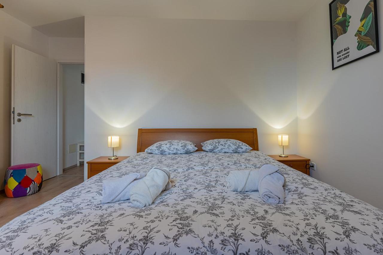 Apartmani Utmar Cres Bagian luar foto