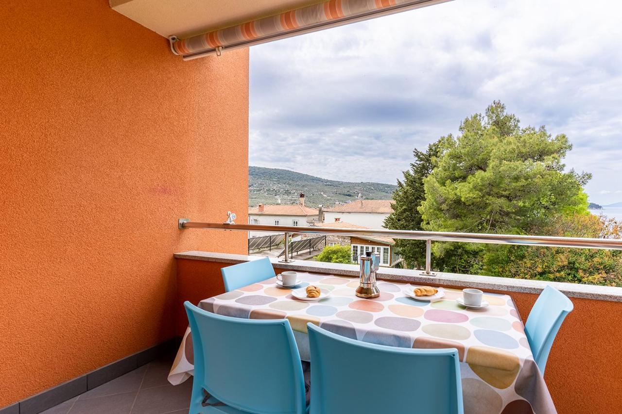 Apartmani Utmar Cres Bagian luar foto