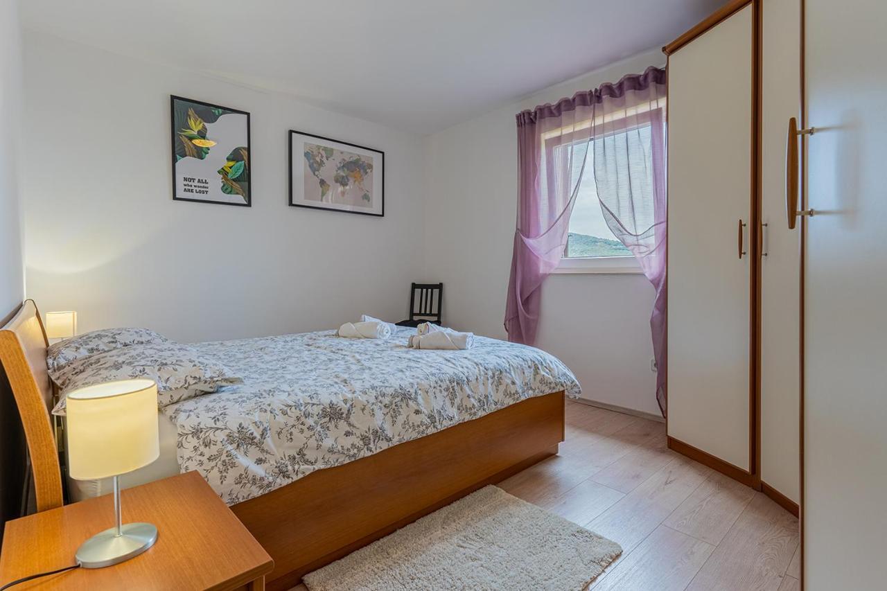 Apartmani Utmar Cres Bagian luar foto